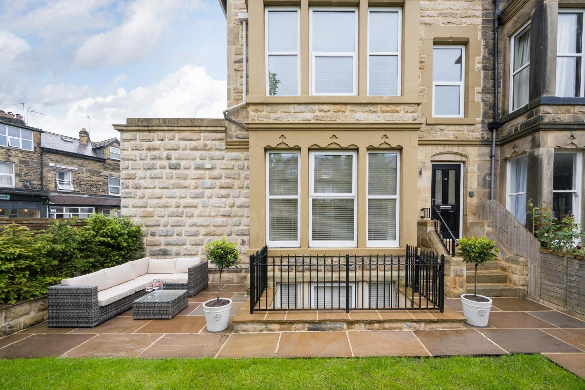 Sixtytwo By Harrogate Serviced Apartments Buitenkant foto